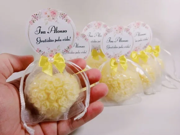 Lembrancinha de Aniversário 30 Anos: Sabonete Coração Floral