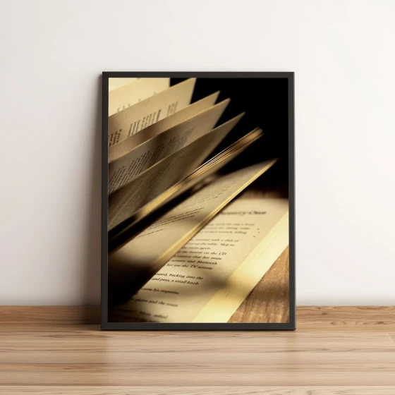 Quadro Decorativo com Livro Aberto e Páginas Douradas 2137