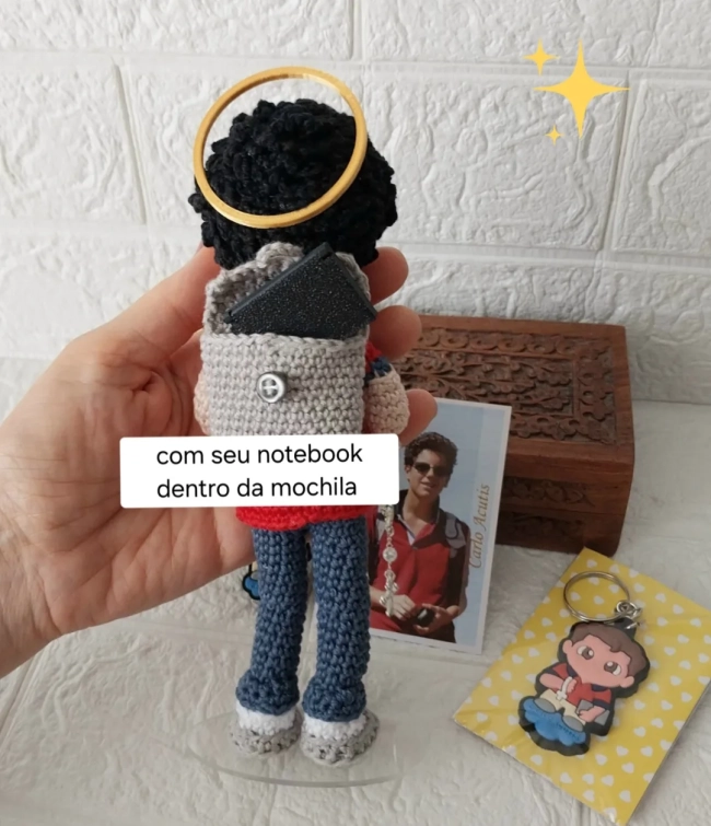 São Carlo Acutis Amigurumi