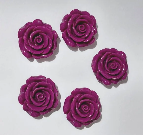 Flor com Furo Passante 2,8cm Resina Pacote com 6 Unidades