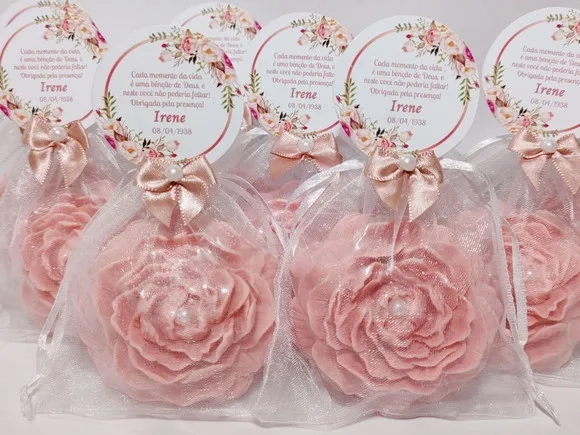 Lembrancinha de Aniversário 70 Anos: Sabonete Flor Peônia