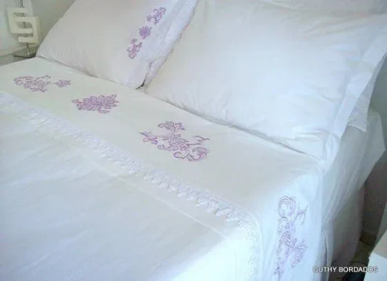 Jogo de Cama Bordado com Guipir