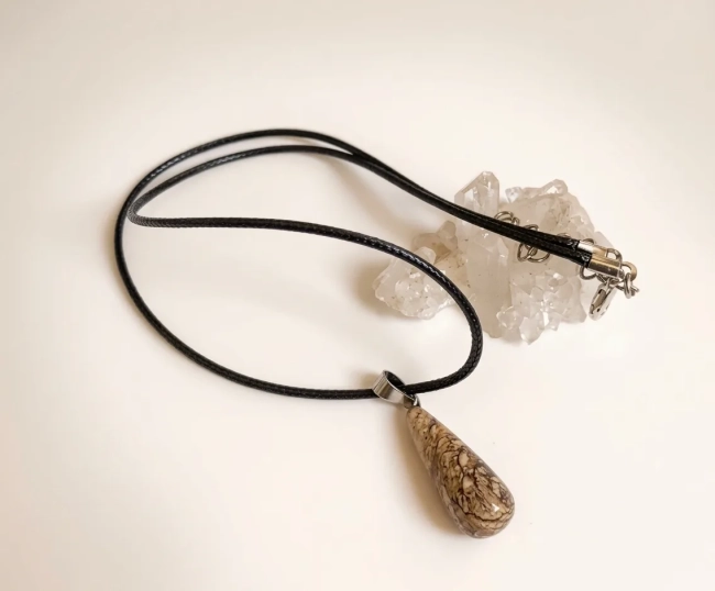 Cordão Colar com Pingente Gota de Jaspes diversas ll
