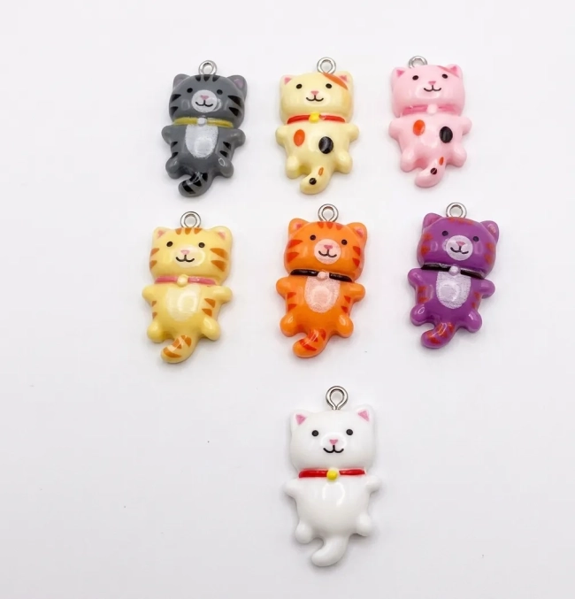 Brinco Argolinha Aço Inox Gatinho em Resina Antialérgico Várias Cores