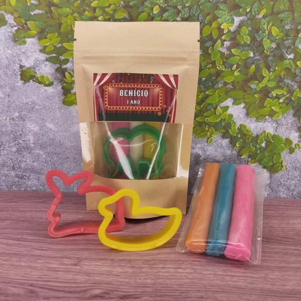 15 Uni. Kit Jardinagem + 15 Uni. Kit Massinha Zip Lock - Circo - Informar o tema no chat da compra.
