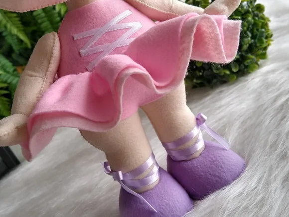Boneca LOL em feltro