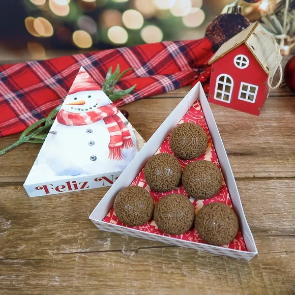 Caixa Triângulo para 6 Doces Natal- Enviada Desmontada