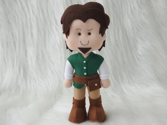 Boneco Flynn Rider em Feltro- Enrolados 30 cm