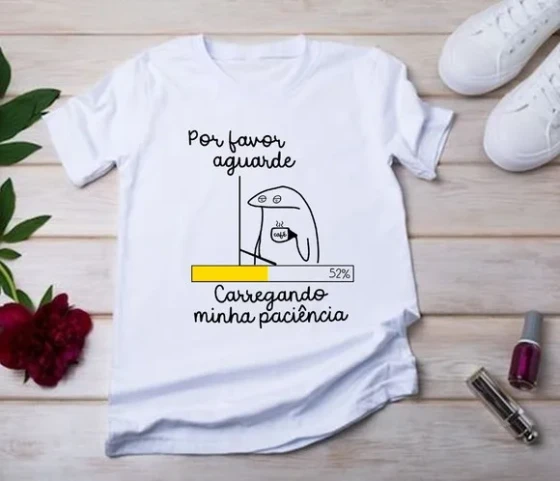 Camiseta Carregando Minha Paciência ? Estilo e Humor
