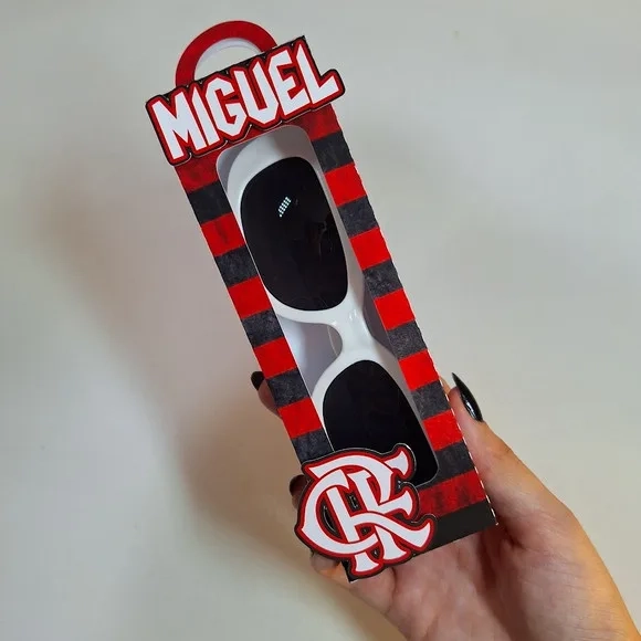 Óculos na Caixa Personalizada