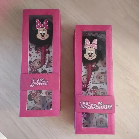 Caneta Personalizada com Pompom e Nome