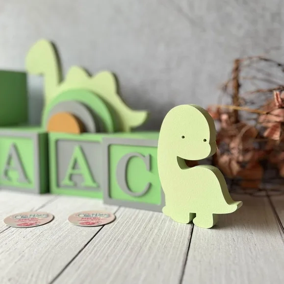 Dinossauro -arco Iris e Cubos 8x8cm - Decoração Bebê