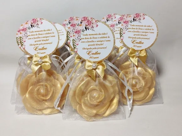 Lembrancinha de Aniversário 80 Anos: Sabonete Flor Aberta